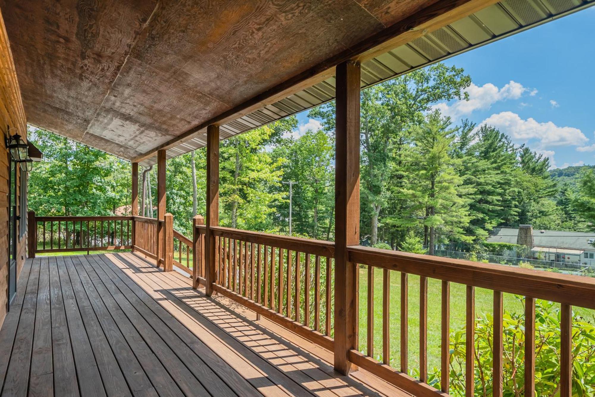 Dancing Bear Lodge McHenry Exterior photo